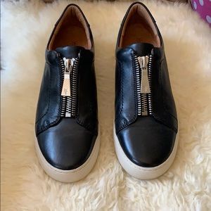 EUC Frye Lena Zip Low size 9.5 in black